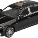 Miniature Display 1:64 Scale for Mercedes Maybach S680 Alloy Car Model Die Cast Kit Static Collection Ornaments Simulation Collection
