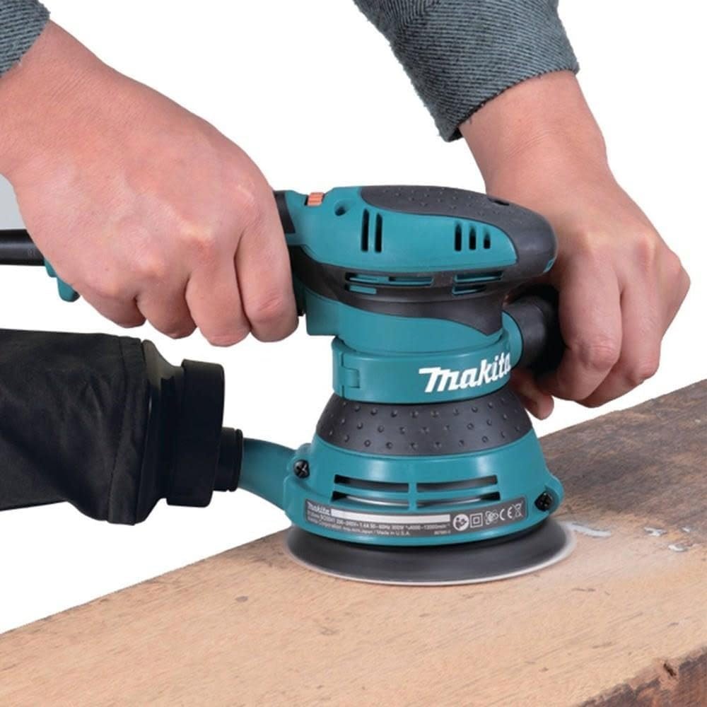 Makita BO5041-R 120V 3 Amp Variable Speed 5 in. Corded Random Orbit Sander (Renewed) - Image 2