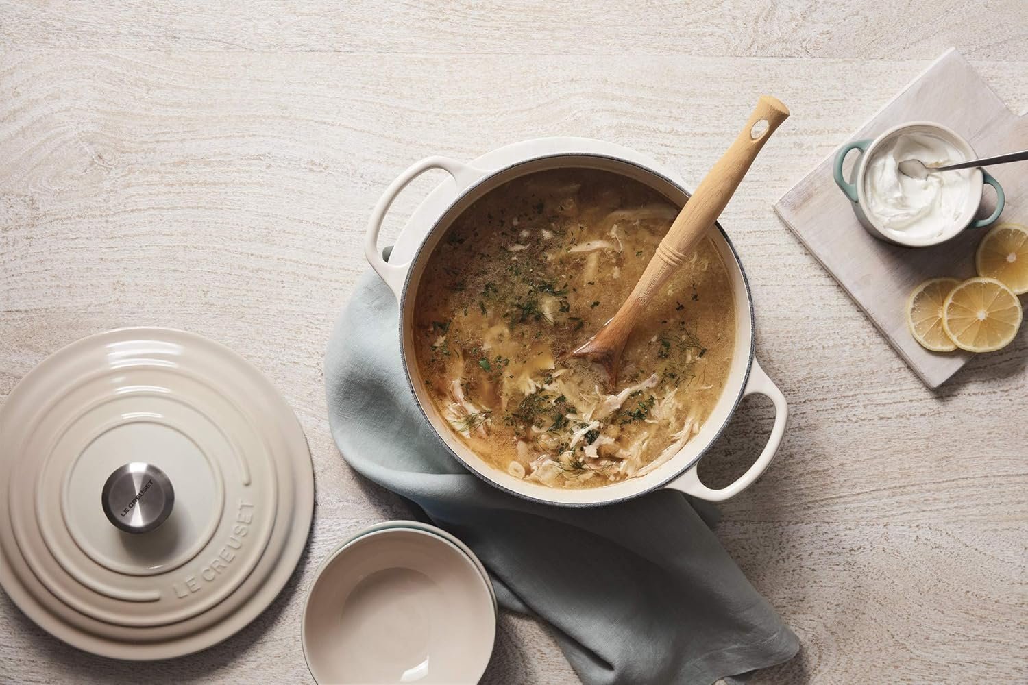 Le Creuset Enameled Cast Iron Signature Round Dutch Oven, 5.5 qt., Meringue - Image 6