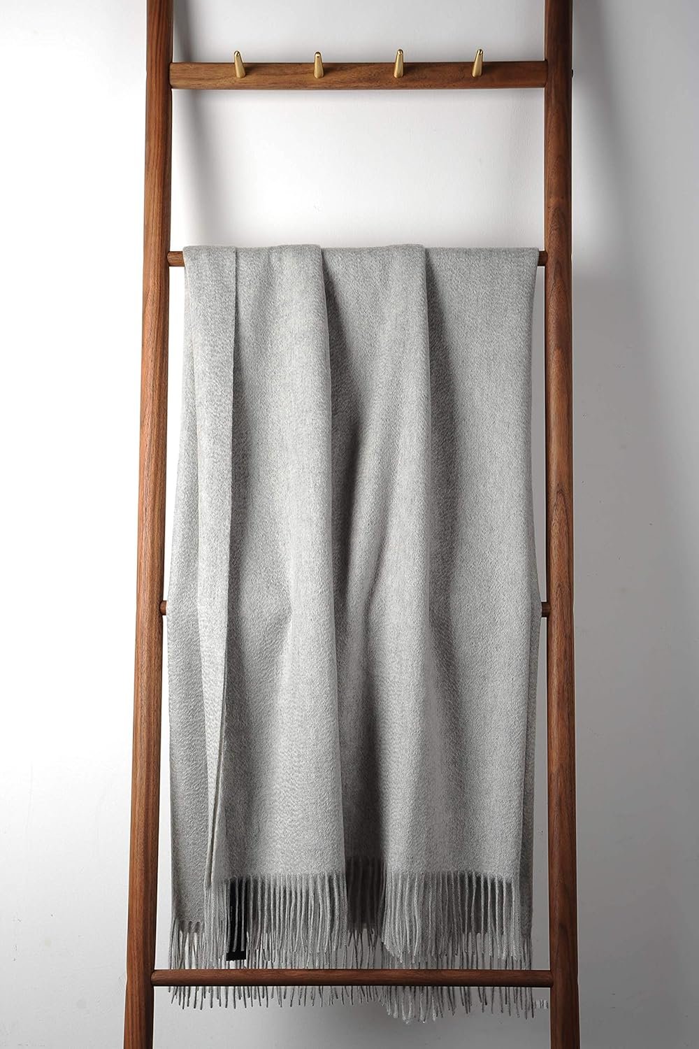 EP Mode 100% Pure Cashmere Throw Blanket for Sofa, Classic Design with Gift Box (Lt. Heather Grey) - Image 5